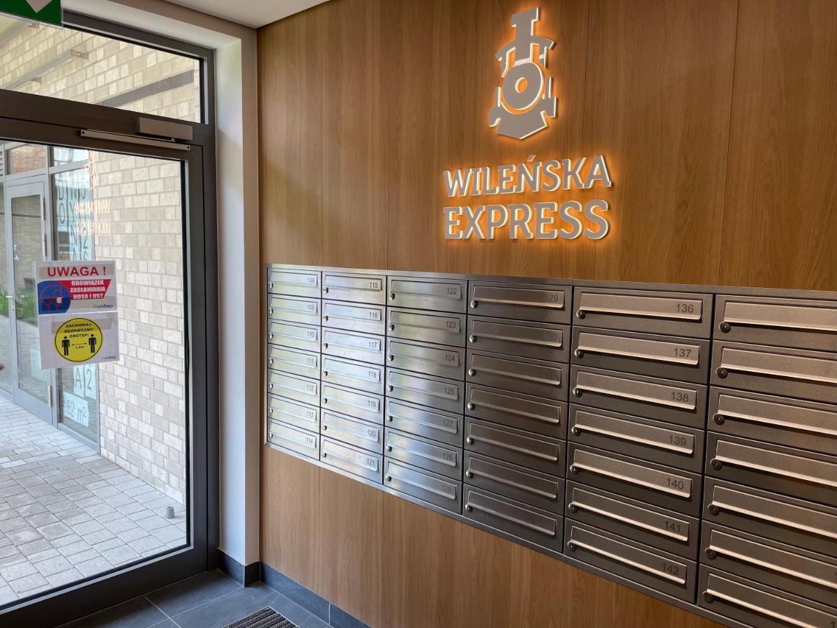 Millennium Express Green Warsaw Luaran gambar